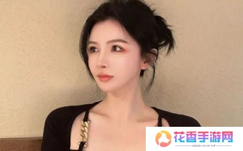 知名女主播称读书没用引热议,吐槽父母太传统,直言该早点做直播