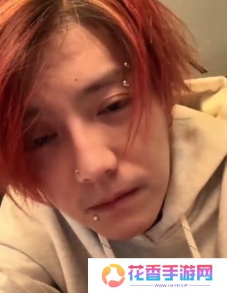 鹿晗多平台账号被禁关，只因直播时飙脏话怼黑粉，工作室紧急发文道歉