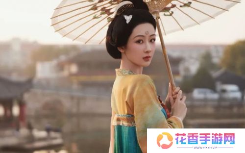 《国色芳华》火热来袭，杨紫唐装造型太美，李现公子装帅极了