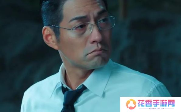 《异人之下2》连抬头纹都带戏，45岁严屹宽演技太绝了，帅出新高度