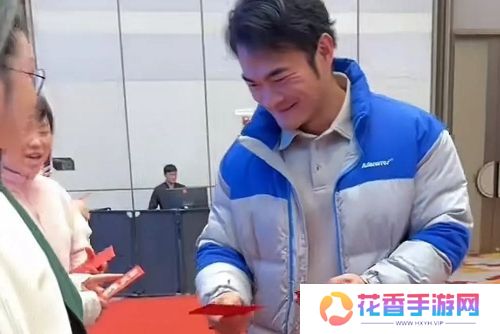 同样是带货翻车，小杨哥凉了，东北雨姐被封，而他反而涨粉超百万