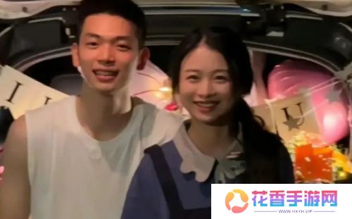 浙大网红陈娴官宣恋情,男方疑似是现役军人,网友:千万别上头了