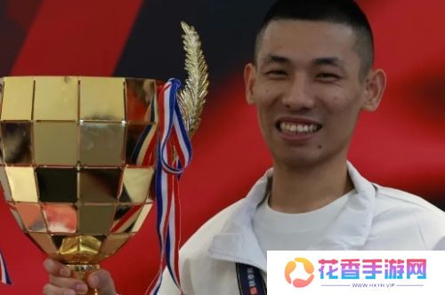 旭旭宝宝参加同学聚会，竟然不是其中混最好的，网友惊呼：人外有人