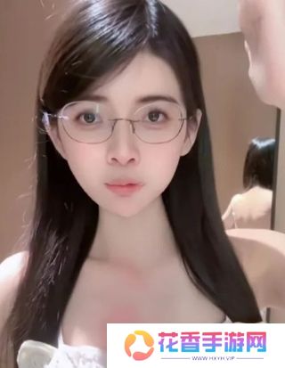 狗头萝莉在寻找新的投资人,称自己很有性价比,锁骨红印反而瞩目