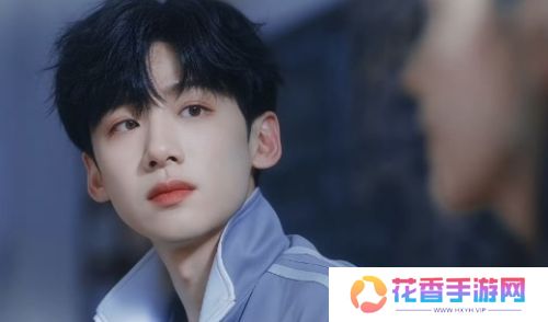 《难哄》温以凡假装梦游，再次抱住了桑延，两人这才知晓对方心意