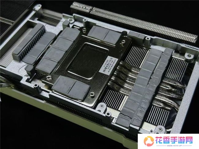 影驰 GeForce RTX 5070 Ti 金属大师 OC评测：DLSS 4超强发挥