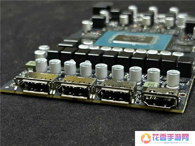 炫酷来袭，耕升 GeForce RTX 5070 Ti 炫光·超 OC带来超高性能