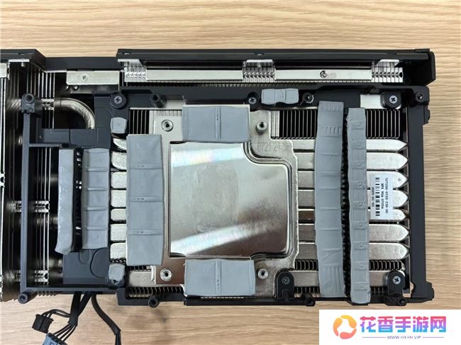 DLSS 4性能全力冲锋，耕升 GeForce RTX 5080 炫光 OC 值得你拥有！