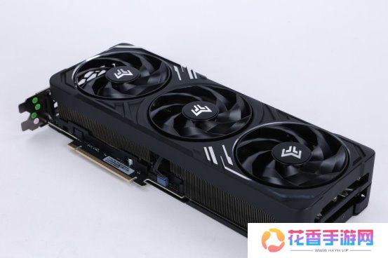 支持DLSS4，从“新”出发