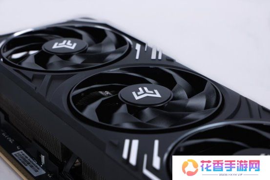 支持DLSS4，从“新”出发