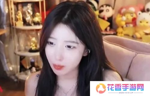 呆妹儿直播称要去其他平台，被超管查房并扣分，立马改口自己爱某鱼