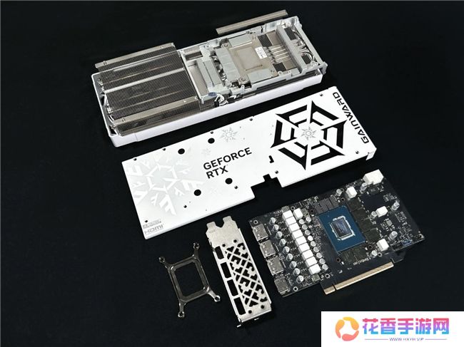 开启DLSS 4 步入4K游戏新门槛，耕升 GeForce RTX 5070 踏雪 OC 灵动来袭！