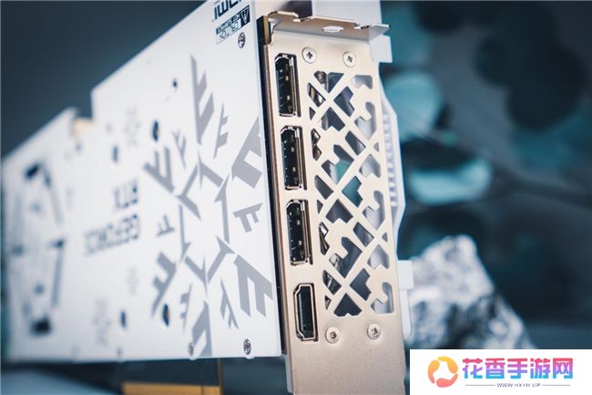 开启DLSS 4 步入4K游戏新门槛，耕升 GeForce RTX 5070 踏雪 OC 灵动来袭！