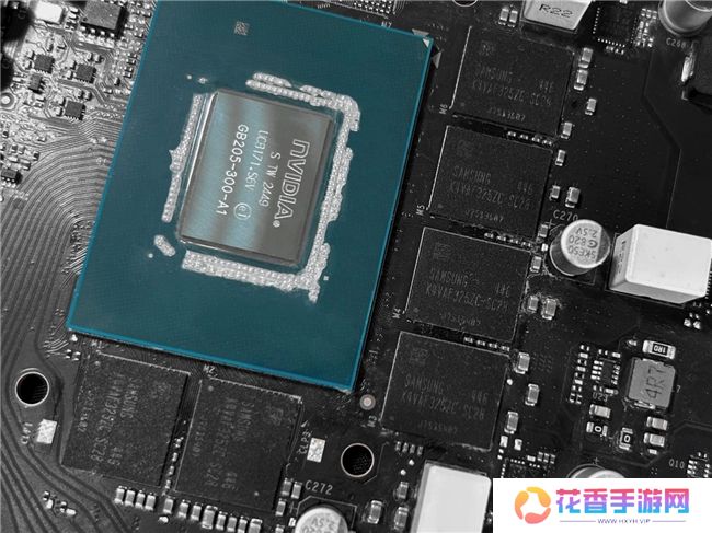 开启DLSS 4 步入4K游戏新门槛，耕升 GeForce RTX 5070 踏雪 OC 灵动来袭！