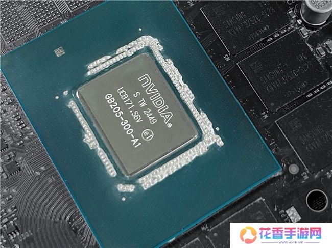 开启DLSS 4 步入4K游戏新门槛，耕升 GeForce RTX 5070 踏雪 OC 灵动来袭！