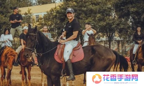 吴京新片《镖人》来袭，大咖云集，老戏骨甘当绿叶，这电影狠狠期待了