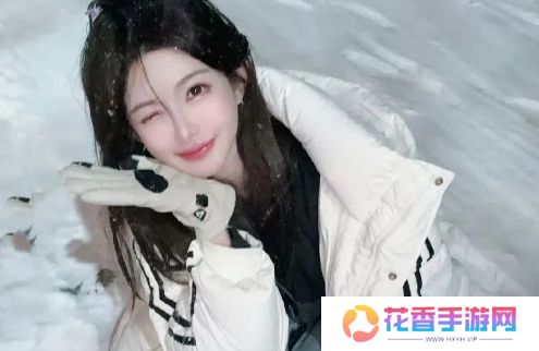 初代二次元主播复归直播,称当主播更适合自己,网友:没钱想我们了