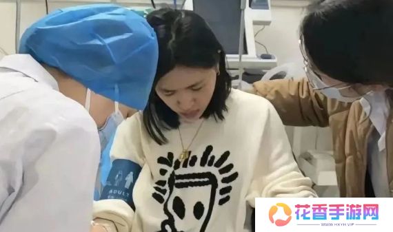 小杨哥徒弟小黄被曝赔不起天价违约金，吃药被抢救，本人回应来了
