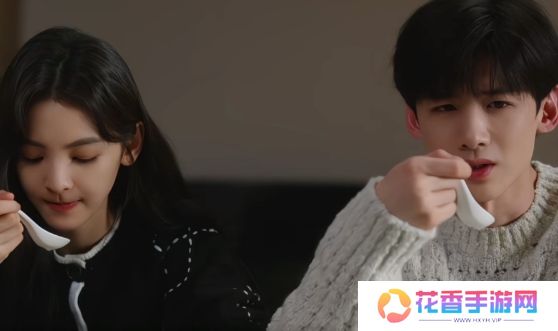 《难哄》后续剧情：温以凡顺利产女，向朗抱着不撒手，桑延脸都气绿了