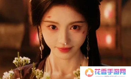 《月鳞绮纪》未播先火，鞠婧祎红衣装扮太好看，陈都灵一人分饰三角