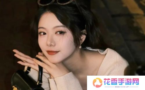 骆歆直播透露自己资产，直言和“Miss姐”差距太大，网友：难怪哭穷