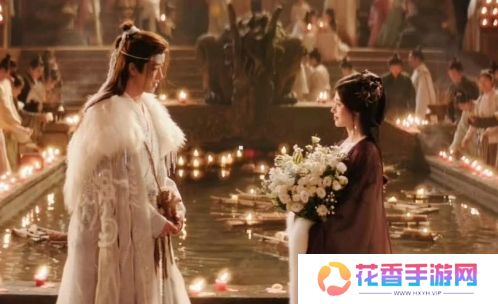 《月鳞绮纪》未播先火，鞠婧祎红衣装扮太好看，陈都灵一人分饰三角