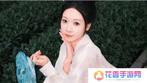 抖音吴柳芳再度回归，账号恢复更新，掉粉超600万，首视频风格大变